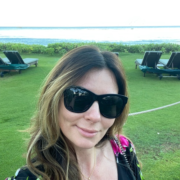 Black Chanel sunglasses - Picture 14 of 14